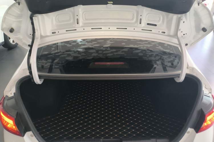 Used Chery Arrizo 5 2017 1.5L CVT Trendsetting Edition
