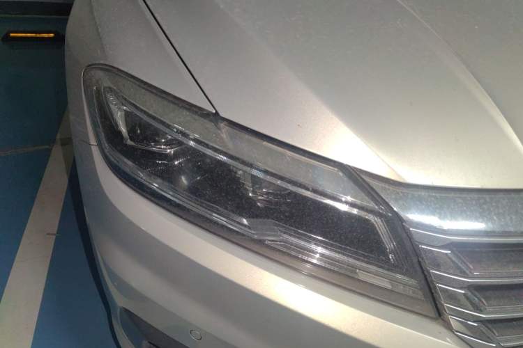 Used Volkswagen Lavida 2019 280TSI DSG Luxury Edition China VI Standard Right Front Headlight