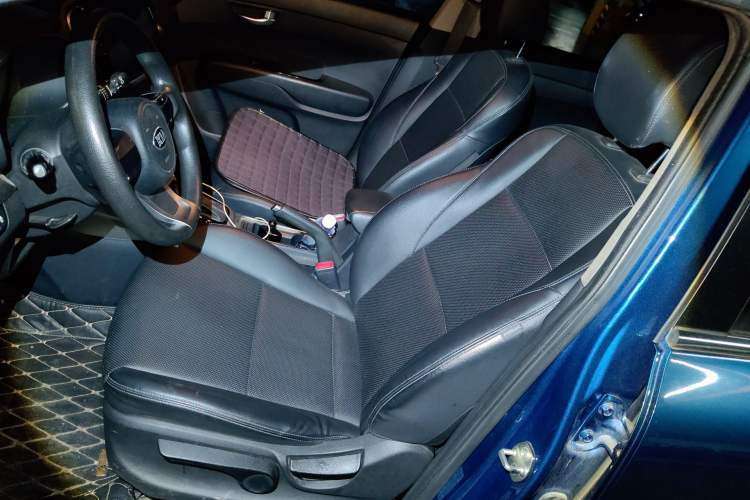 Used Kia KX3 2015 1.6L Automatic Two-Wheel Drive DLX Left Front Seat