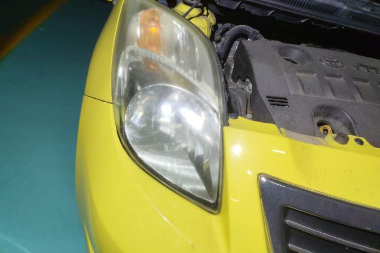 Used Toyota Yaris 2011 1.6E Automatic Charm Edition Right Front Headlight