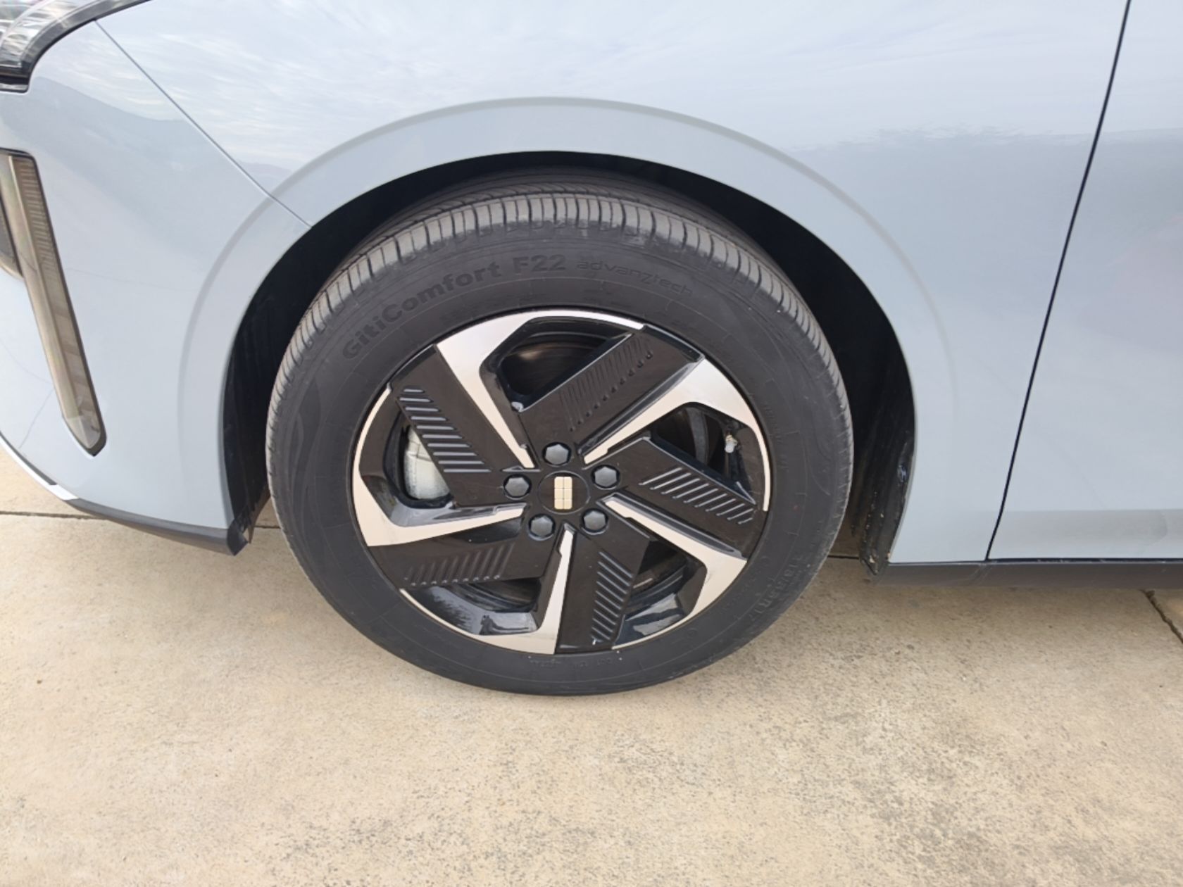 Geely Galaxy L6 2024 125km PLUS Dragon Edition — снимка 10