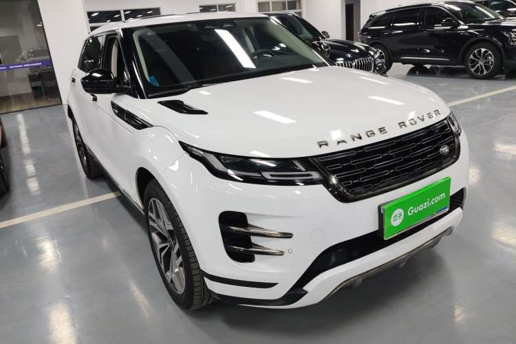Used Land Rover Range Rover Evoque 2024 Aurora L 249 PS Prestige Light-Chasing Edition