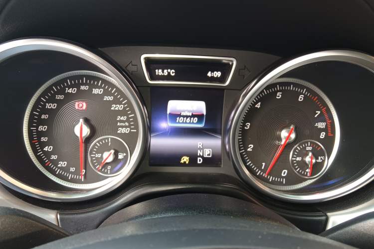 Used Mercedes-Benz GLE Coupe 2015 GLE 320 4MATIC Coupe SUV Odometer Close Up