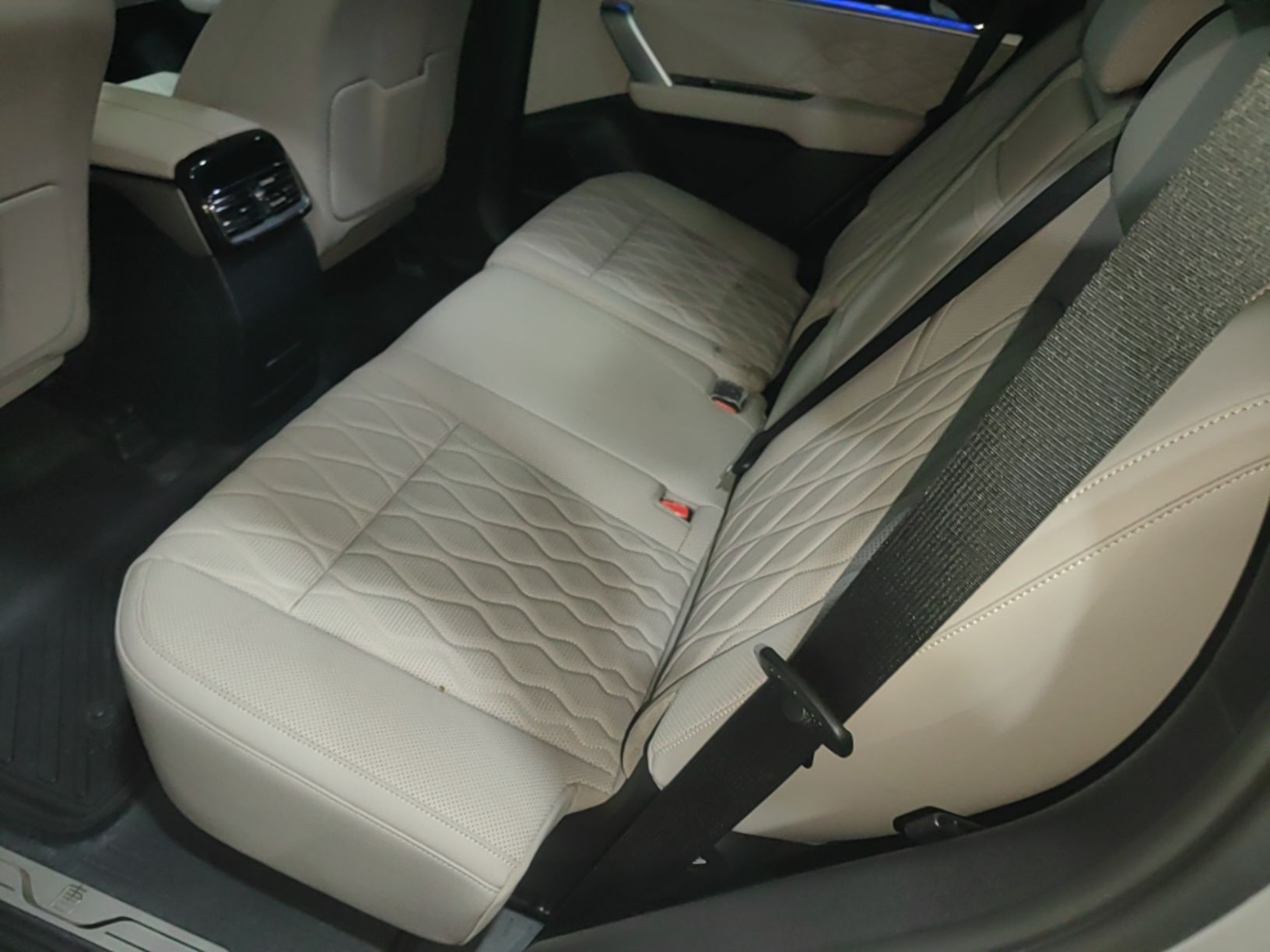 BYD Tang New Energy 2025 Intelligent Driving Version DM-i 115KM Prestige Edition - Executive — снимка 20