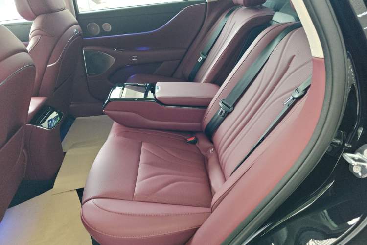 Used VOYAH Lantu Chiguang L 2026 Four-Wheel-Drive Ultra
