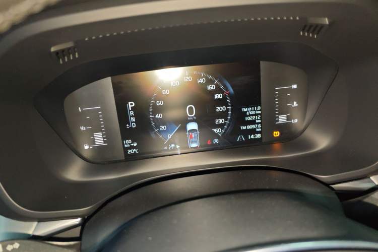 Used Volvo XC60 2021 T5 4x4 Smart Luxury Edition Instrument Cluster