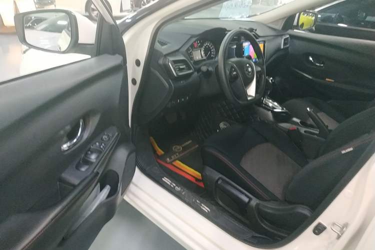 Used Nissan Lannia 2021 1.6L CVT Cool Edition Interior 3