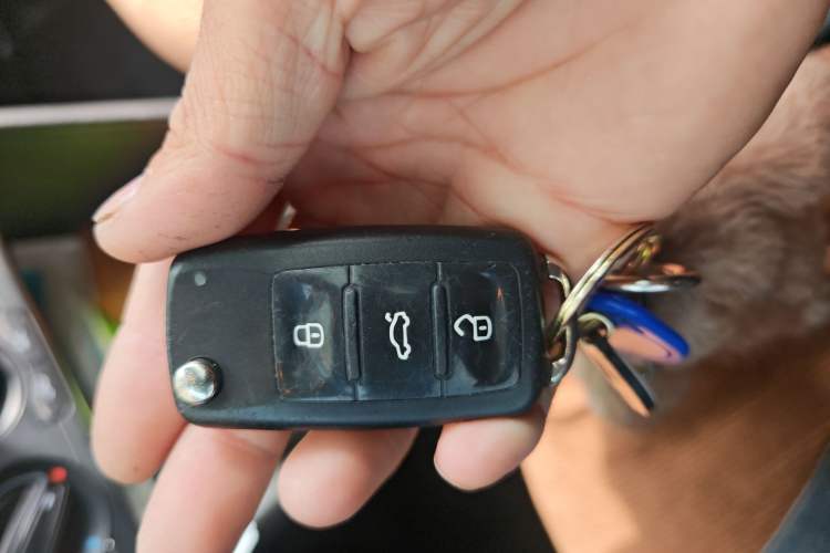 Used Volkswagen Polo 2016 1.6L Automatic Comfort Model Vehicle Key