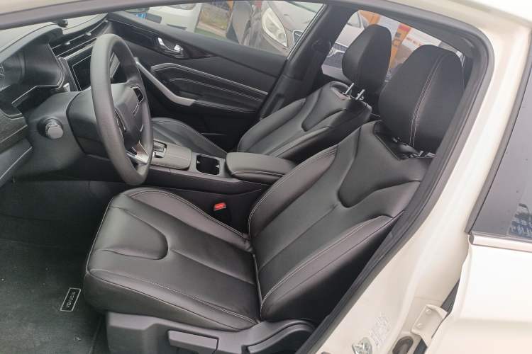 Used Venucia D60 2021 PLUS 1.6L XL CVT Yue Ling Edition