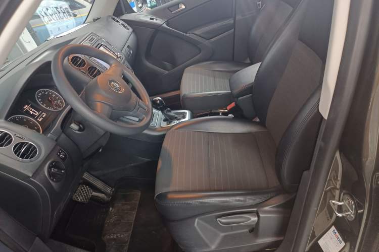 Used Volkswagen Tiguan L 2015 1.8TSI Automatic Two-Wheel Drive Trend Edition
