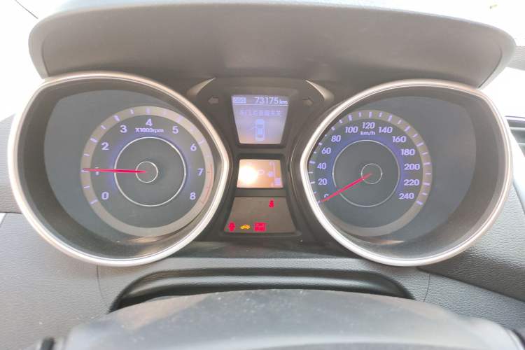 Used Hyundai Elantra (5th Generation / Langdong) 2015 1.6L Automatic Luxury Model Instrument Cluster