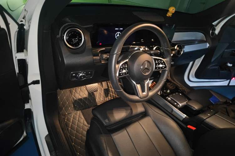 Used Mercedes-Benz GLB 2023 GLB 200 Dynamic Edition
