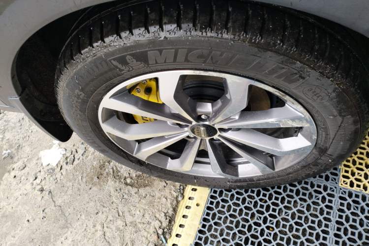 Used Wey VV6 2018 2.0T Two-Wheel Drive Flagship Version China V Standard