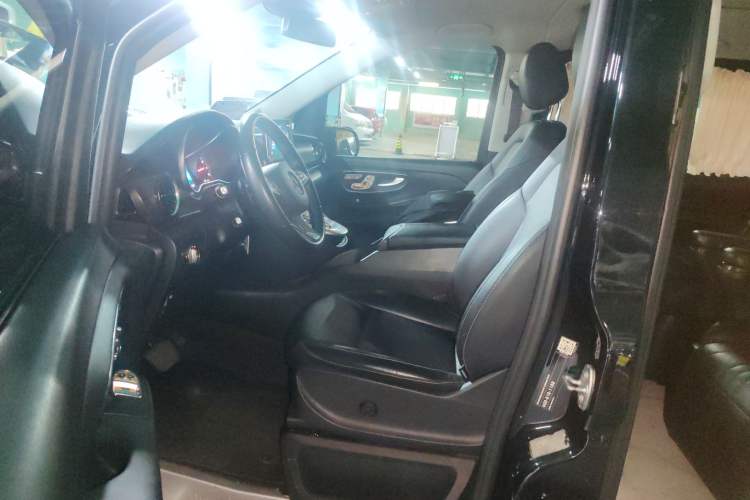 Used Mercedes-Benz V-Class 2020 V 260 Avantgarde Edition