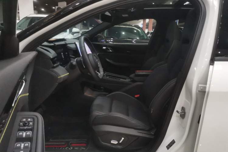 Used Lynk & Co 03 2023 1.5TD DCT JingPro Left Front Seat