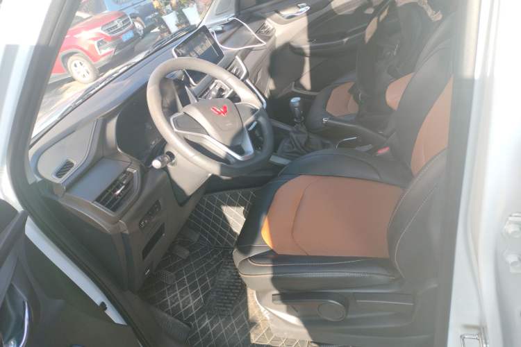 Used Wuling Hongguang S3 2019 1.5L Manual Comfort Model China VI Standard
