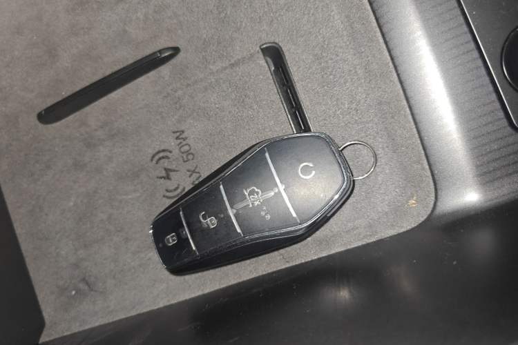 Used BYD Song L EV 2025 662 km Ultra-Range Version Interior 1