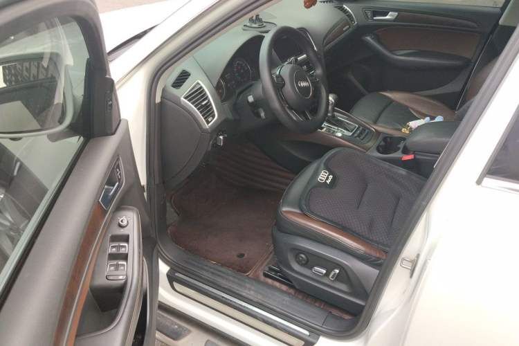 Used Audi Q5 2017 Plus 40 TFSI Technology Model