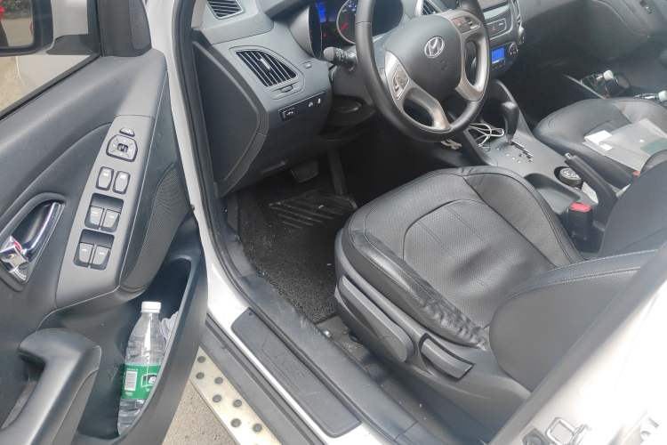 Used Hyundai ix35 2015 2.0L Automatic 2WD Smart Type China IV