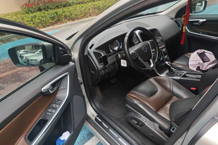 Used Volvo XC60 2016 T5 AWD Smart Drive Edition
