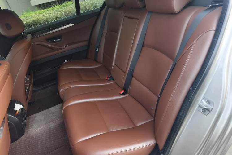 Used BMW 5 Series 2014 520Li Elegant Model
