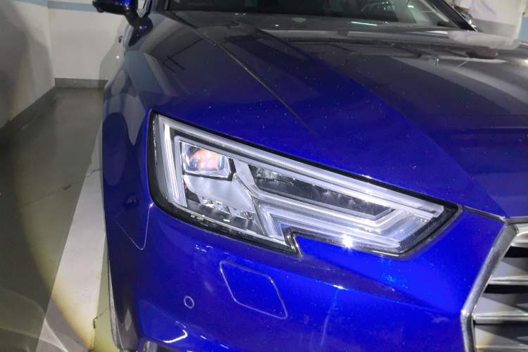 Used Audi A4L 2018 30th Anniversary Edition 40 TFSI Fashion Model Right Front Headlight