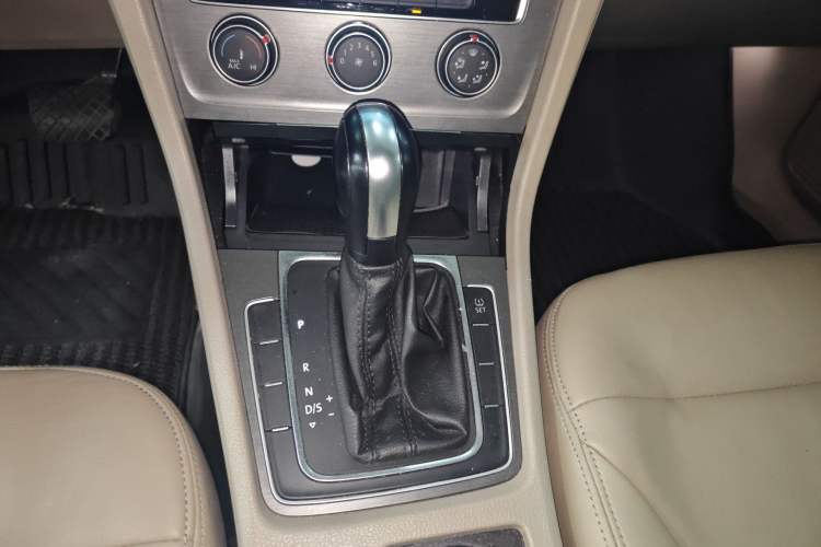 Used Volkswagen Golf 2015 1.6L Automatic Comfort Model