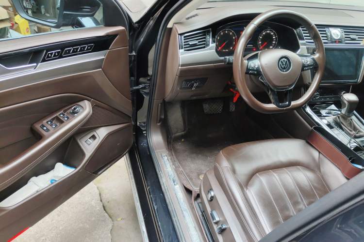 Used Volkswagen Phideon 2021 380TSI Luxury Edition
