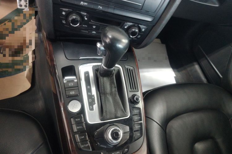 Used Audi A4L 2012 2.0 TFSI Automatic Technology Model Gear Lever