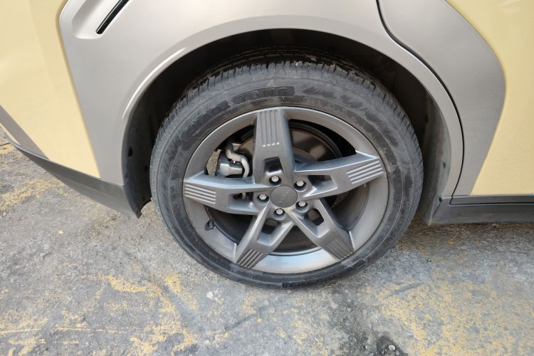 Used AION Y 2023 Plus 610 Smart Edition Ternary Lithium Right Rear Wheel Hub