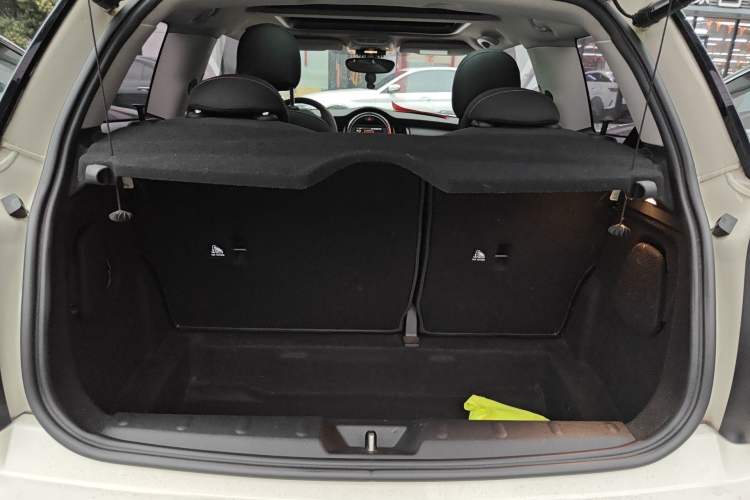 Used MINI 2019 1.5T ONE
