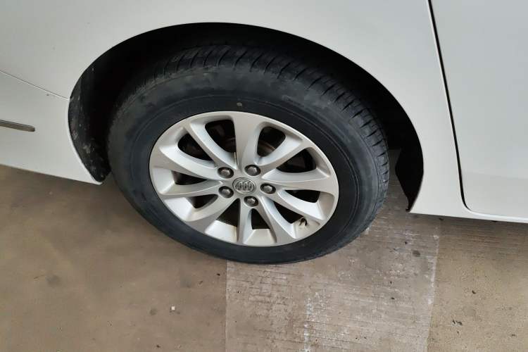 Used Buick GL8 2017 ES 28T Premium Version China V Standard Right Rear Wheel Hub