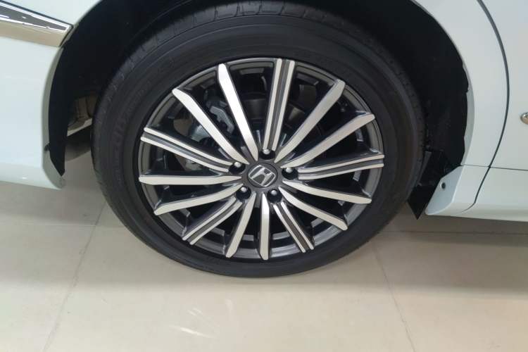 Used Honda Elysion 2024 2.0L eHEV Luxury Edition Right Rear Wheel Hub