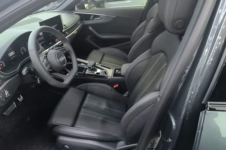 Used Audi A4L 2024 40 TFSI Luxury Dynamic Edition