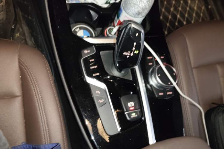 Used BMW X3 2018 xDrive25i Luxury Package China VI Emission Standard Gear Lever