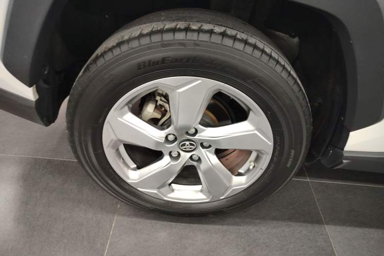 Used Toyota RAV4 2021 2.0L CVT Two-Wheel Drive Fashion PLUS Edition
