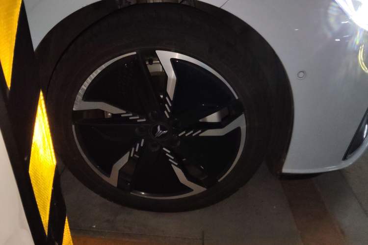 Used VOYAH PASSION 2023 Four-Wheel Drive Flagship Edition