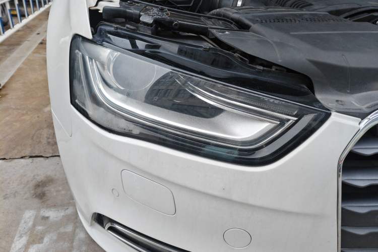 Used Audi A4L 2013 35 TFSI Automatic Comfort Model Right Front Headlight