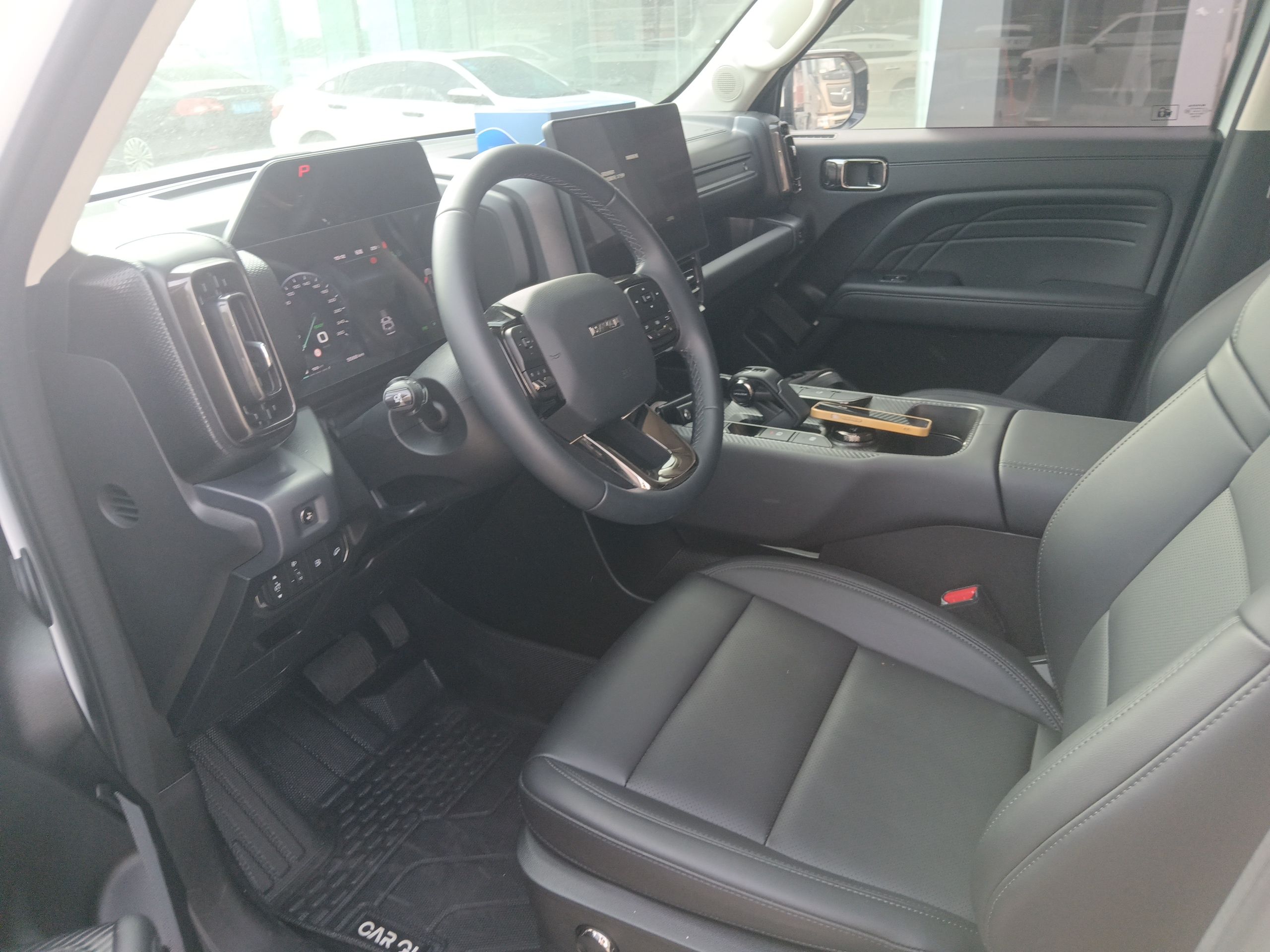 المقاعد الأمامية داخل السيارة