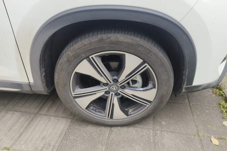 Used CHANGAN X7 PLUS 2024 1.5T Automatic Smart Enjoyment 5-Seater Right Front Wheel Hub