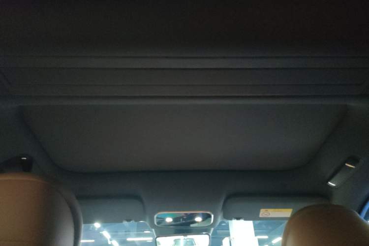 Used Hima AITO M8 2025 Extended-Range Ultra Version 53.4 kWh 6-Seater Edition