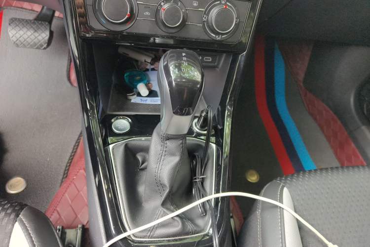 Used Volkswagen Tacqua 2021 200TSI DSG JoyConnect Edition