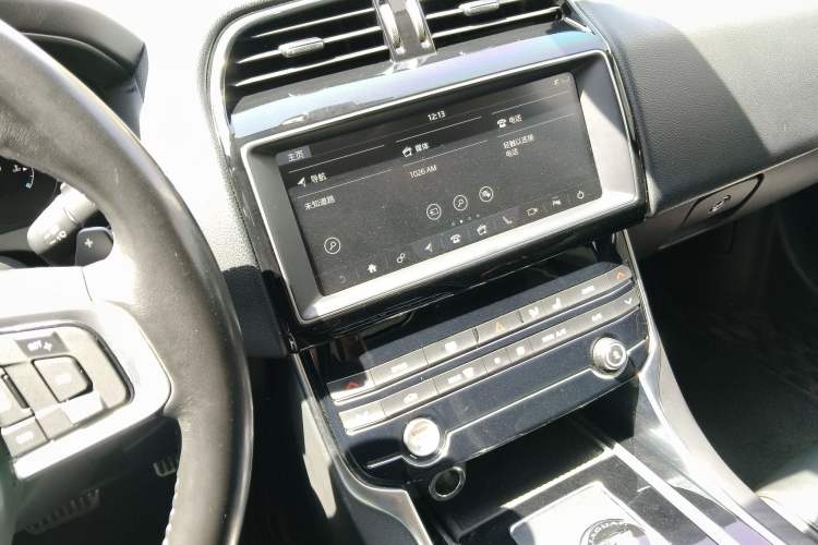 Used Jaguar XEL 2019 2.0T 250 PS Premium Edition Audio And AC Panel