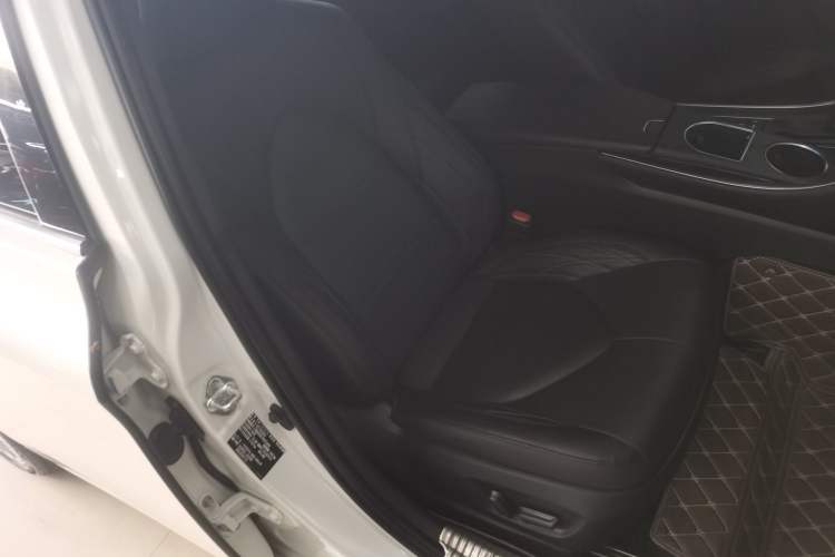 Used Toyota Avalon 2023 Dual-Motor 2.5L XLE Prestige Edition
