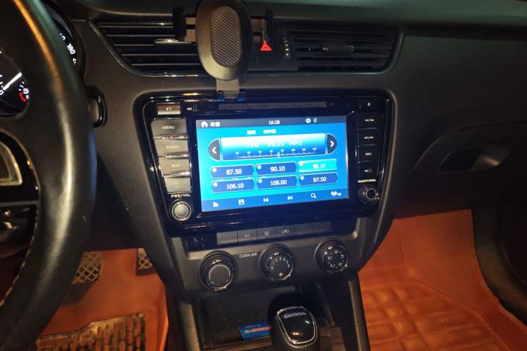 Used Skoda Octavia 2016 1.6L Automatic Smart Drive Edition
