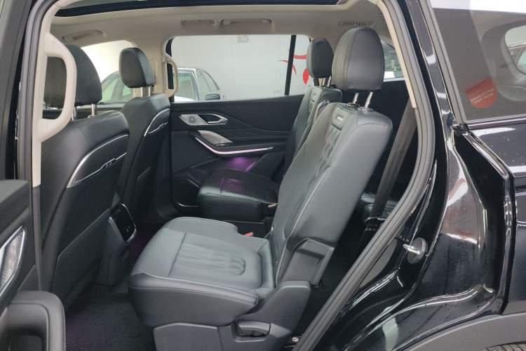 Used Hongqi HS7 PHEV 2024 2.0T PHEV Four-Wheel Drive Flagship Edition 6 Seats Left Rear Seat