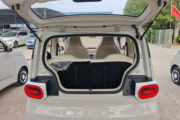 Used Wuling Hongguang MINIEV 2024 3rd Generation 215km Youth Edition Trunk