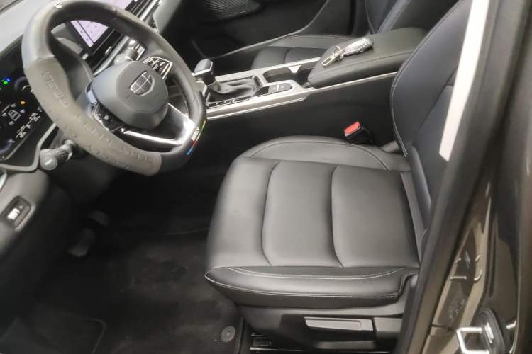 Used Geely Auto Emgrand 2025 4th Generation 1.5L CVT Luxury Version
