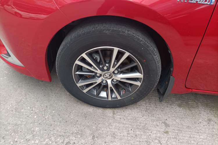 Used Toyota Levin 2016 Dual-Engine 1.8H GS E-CVT Elite Model with Sunroof Left Front Wheel Hub