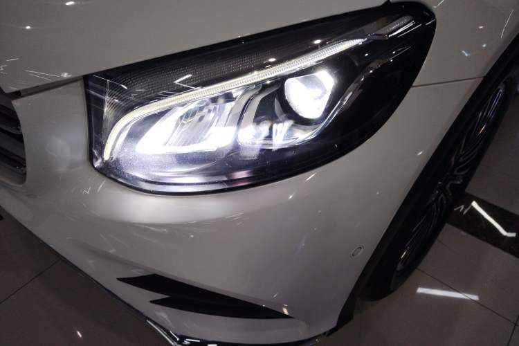 Used Mercedes-Benz GLC 2019 GLC 260 L 4MATIC Dynamic Model